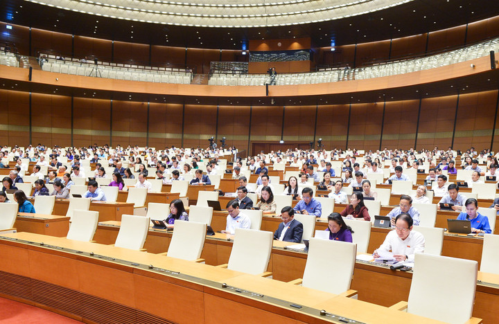 Thủ tướng: Bảo đảm cung ứng đủ xăng dầu trong mọi tình huống - 2