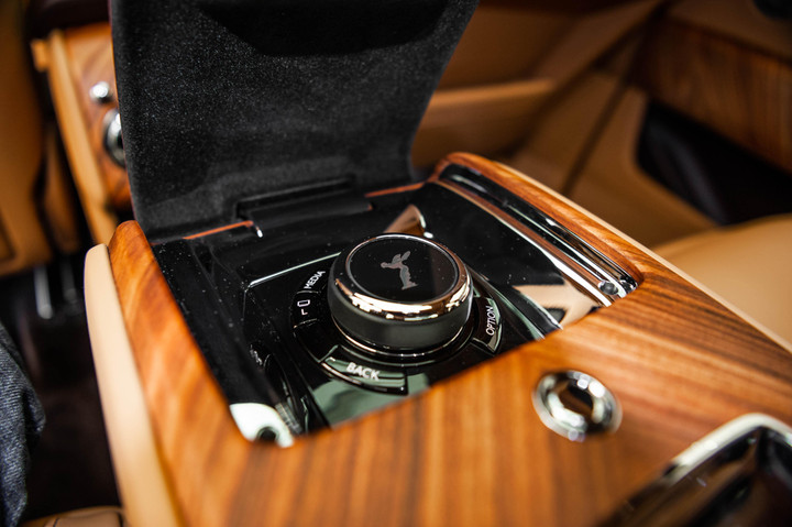 Những mẫu SUV mạnh nhất Việt Nam - 50