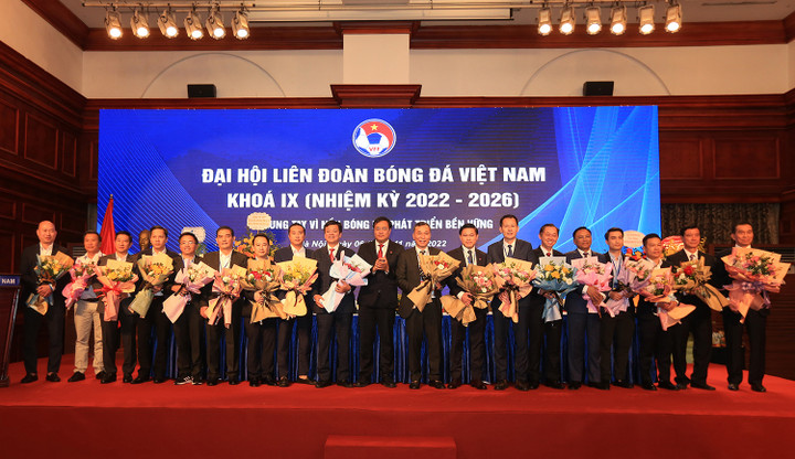 Chủ tịch CLB Thanh Hoá Cao Tiến Đoan làm Uỷ viên Ban Chấp hành VFF - 2