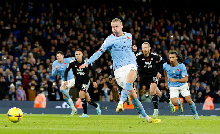 Haaland ghi bàn phút bù giờ, Man City nhọc nhằn thắng Fulham - 3