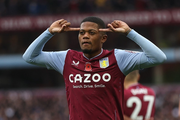 Trực tiếp bóng đá Aston Villa 3-1 Man Utd: Hàng thủ 'Quỷ đỏ' mắc sai sót - 7