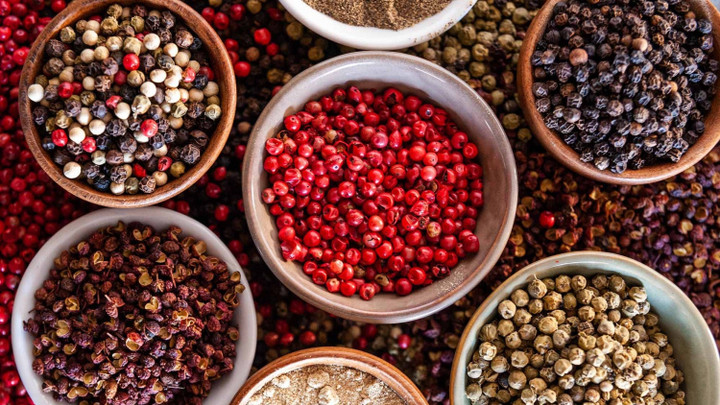 Giá tiêu hôm nay 8/11: Đảo chiều, tăng 1.000 đồng/kg - 1