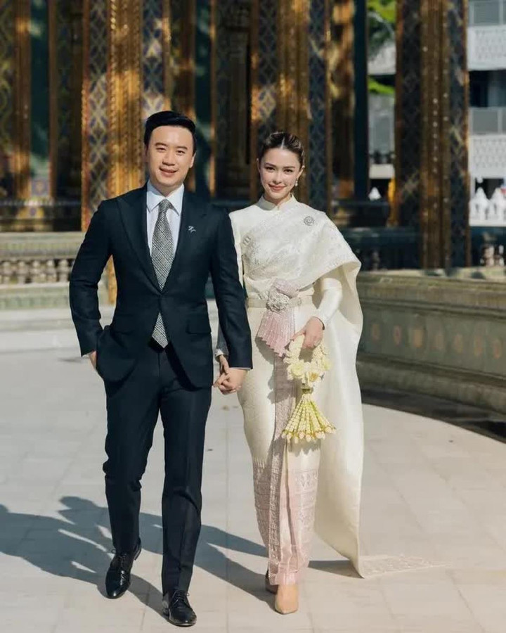 Nhan sắc 'bông hồng lai' đình đám sắp cưới đại gia Thái Lan - 1