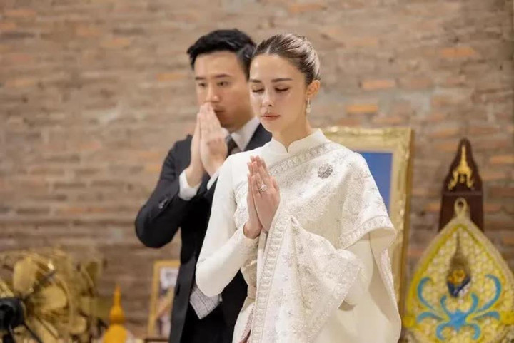 Nhan sắc 'bông hồng lai' đình đám sắp cưới đại gia Thái Lan - 2