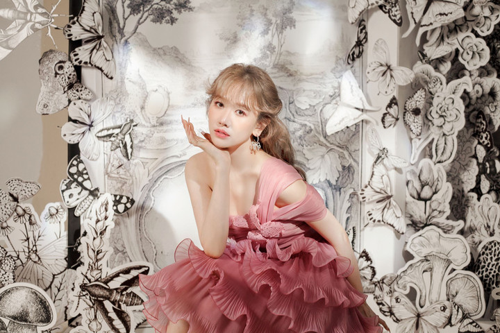 Hari Won tái xuất với hình ảnh cô dâu xinh đẹp - 2