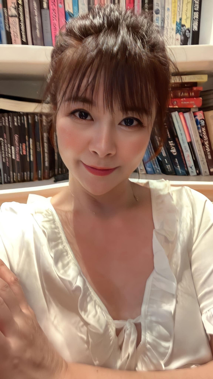 Sao Việt 9/11: Vợ chồng Công Lý tình tứ trong chuyến du lịch nước ngoài - 6