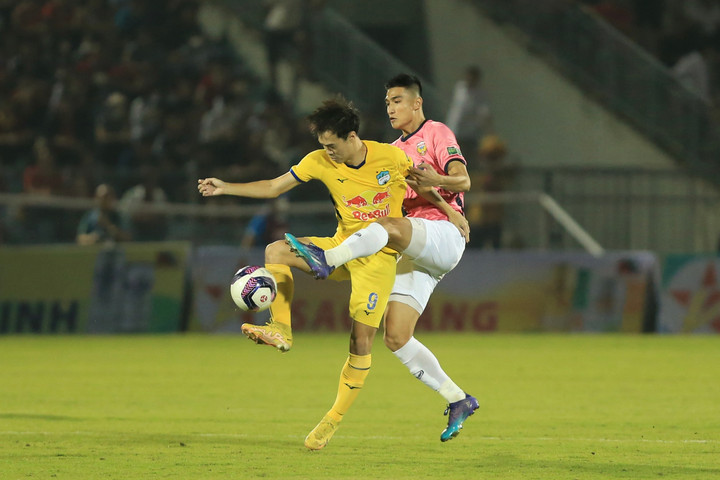 Trực tiếp bóng đá Hồng Lĩnh Hà Tĩnh 1-1 HAGL: Minh Vương ghi bàn - 1