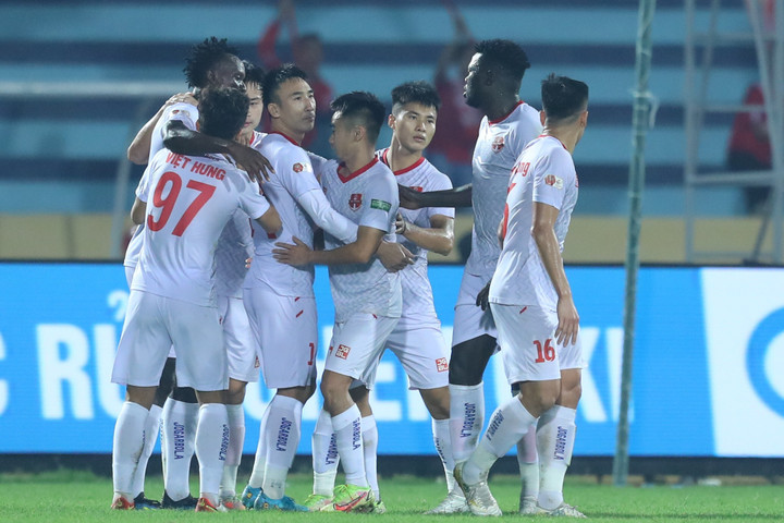 CLB Hải Phòng xuất sắc nhất V-League tháng 10 - 1