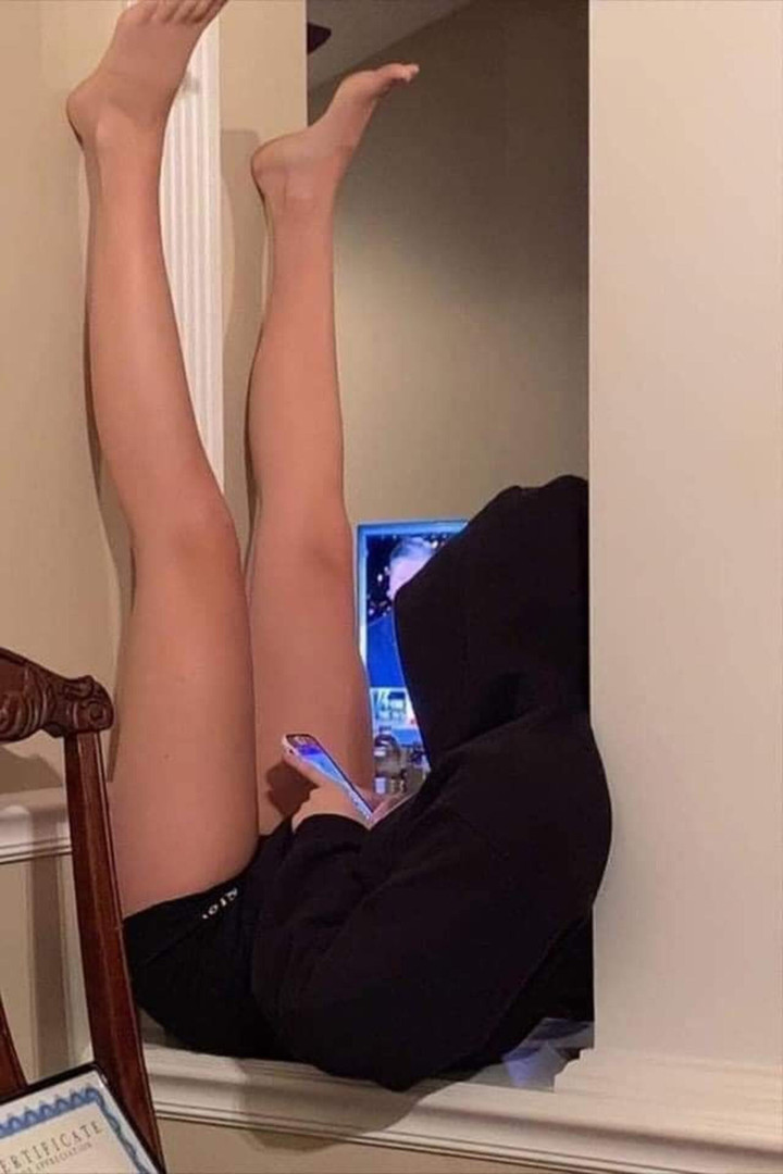 'Bắt quả tang' hành động hài hước của hội con gái những lúc ở một mình - 3