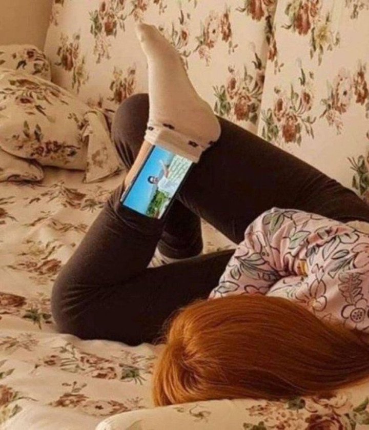 'Bắt quả tang' hành động hài hước của hội con gái những lúc ở một mình - 2