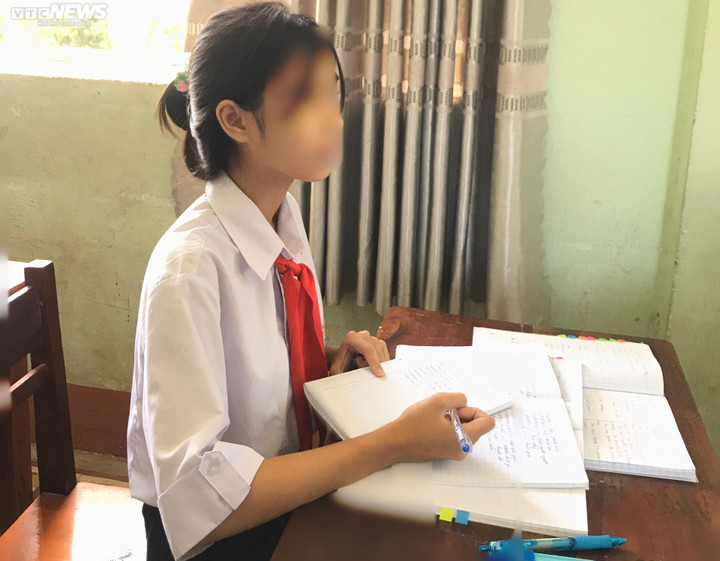 Bình Định: Thông tin mới về nữ sinh bị bạn vào tận nhà đánh đến co giật - 1