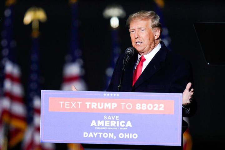 Ông Trump sẽ tung 'thông báo rất lớn' ngày 15/11 - 1