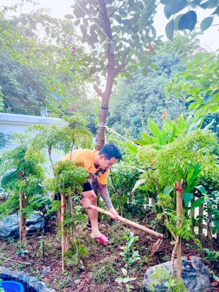 Sao Việt 10/11: Cát Phượng gợi cảm bất ngờ ở tuổi 52 - 3