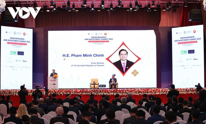 Thủ tướng Phạm Minh Chính dự Hội nghị thượng đỉnh kinh doanh và đầu tư ASEAN - 3