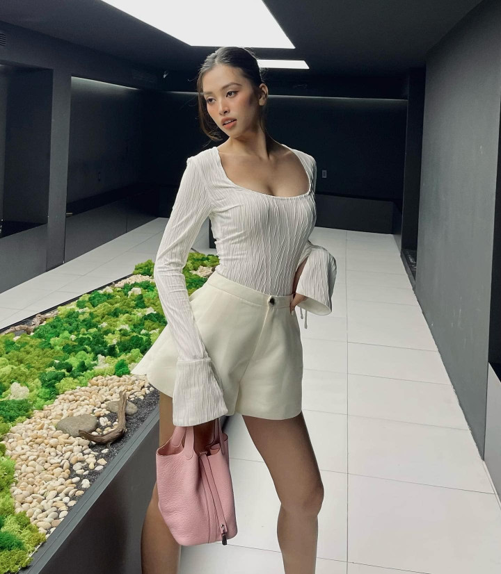 Sao Việt 11/11: NSND Minh Hoà khoe ảnh hiếm năm 18 tuổi - 7