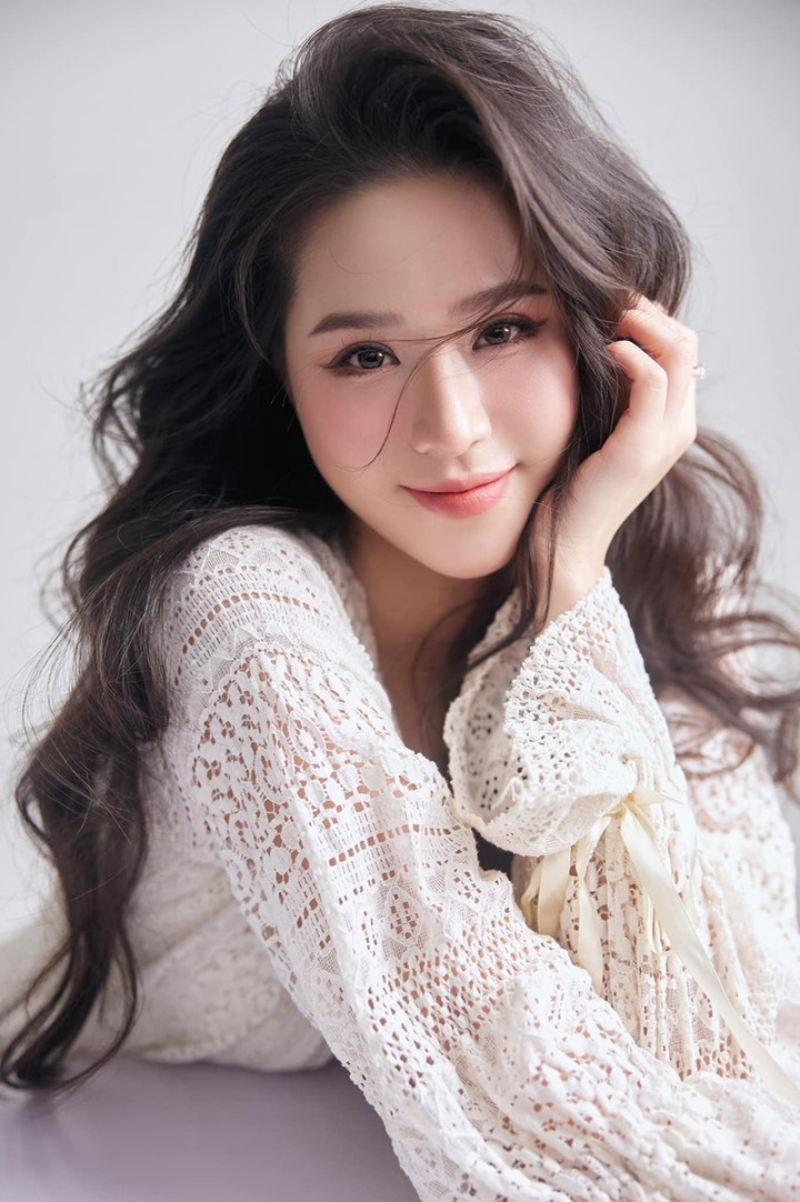 Ngắm nhan sắc của MC 'Nóng cùng World Cup 2022' - 3