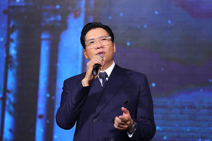 Ca sĩ Phúc Tiệp mạo hiểm quay MV trong lòng đất sâu 175 m - 1