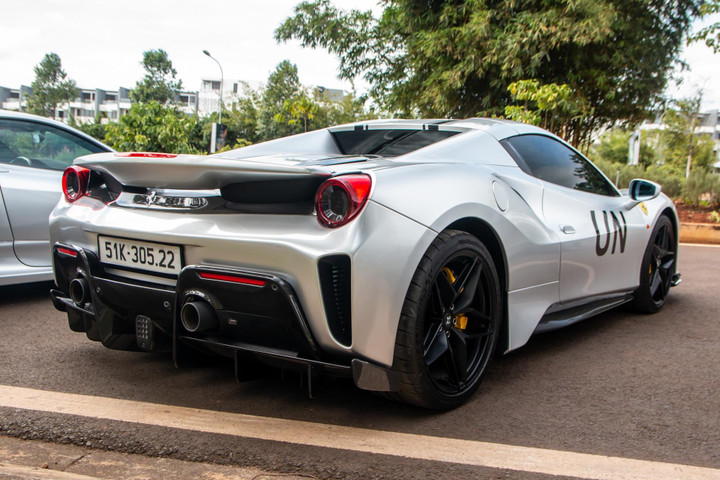 Siêu xe Ferrari đủ chủng loại quy tụ tại Buôn Ma Thuột - 6