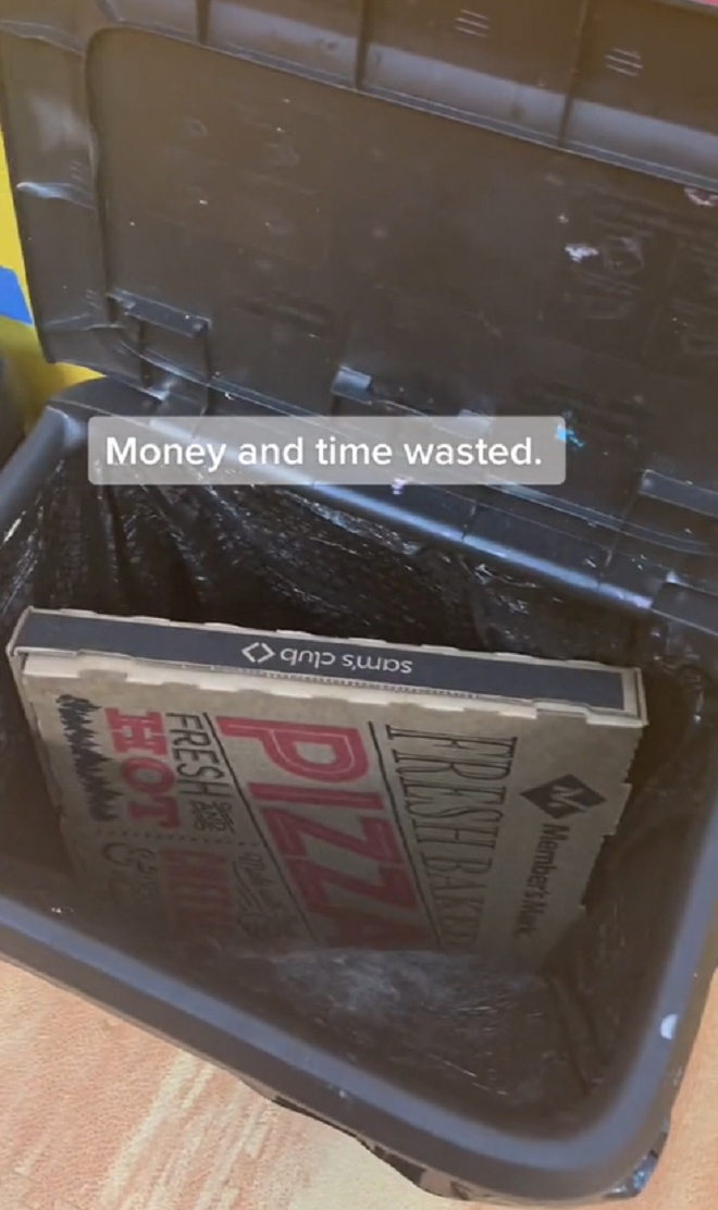 Tổ chức sinh nhật cho con gái 3 tuổi, người mẹ đau lòng khi không một ai đến dự - 2