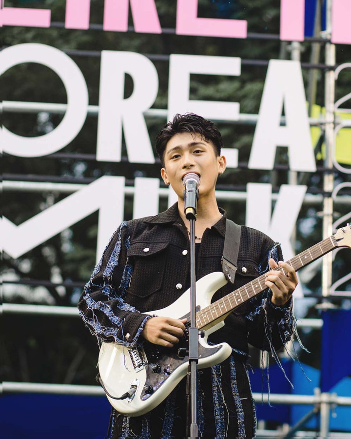 Grey D - trai đẹp nhà ST.319 bất ngờ làm phát thanh viên - 1