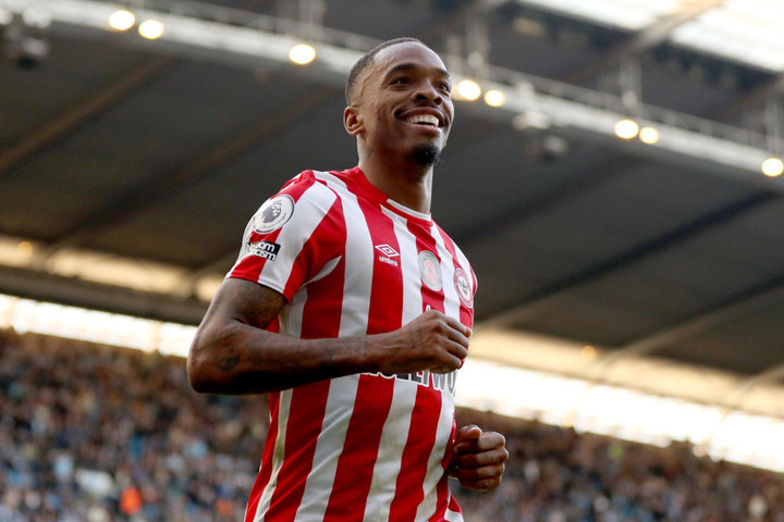 Ivan Toney ghi bàn phút 98, Brentford đánh bại Man City - 1