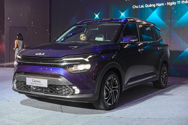 Nhiều mẫu xe mới ra mắt vào tháng 11 tại Việt Nam - 2