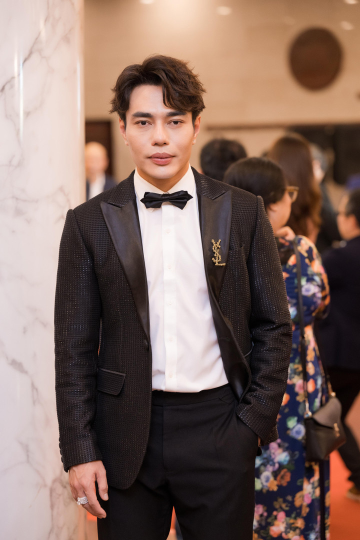 Diễn viên Lan Phương, hoa hậu Mai Phương xinh đẹp dự lễ bế mạc LHP quốc tế - 11