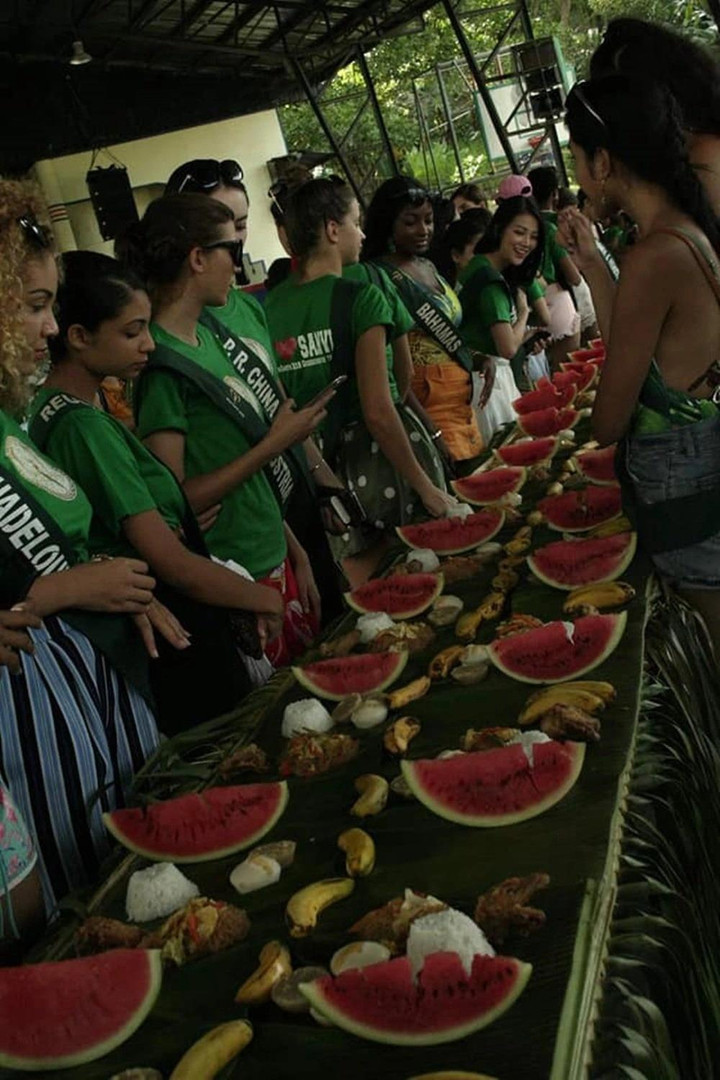 Bi hài chuyện thí sinh hoa hậu bị bỏ đói, ăn bốc - 2