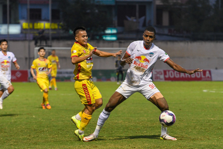 Đánh bại CLB Thanh Hóa , HAGL lọt vào top 5 - 1