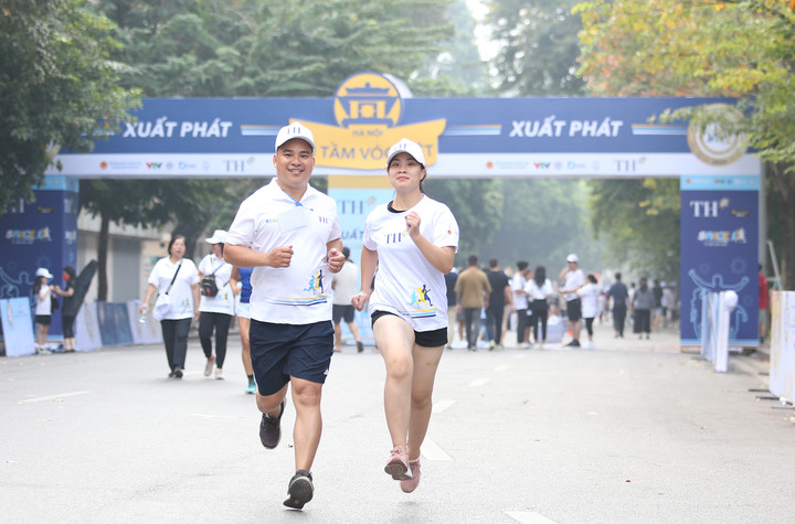 Học sinh, sinh viên Thủ đô tham gia giải chạy 'S-Race Hà Nội' - 2