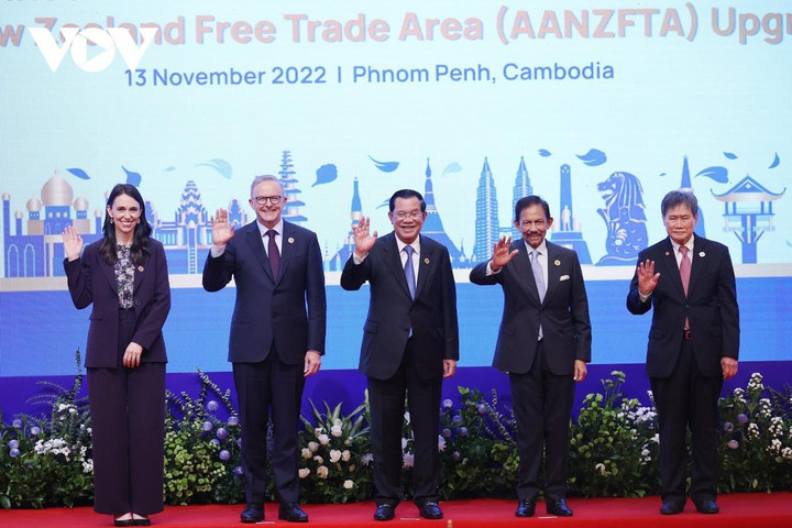 Thủ tướng Phạm Minh Chính tham dự Hội nghị Cấp cao Đông Á lần thứ 17 - 4