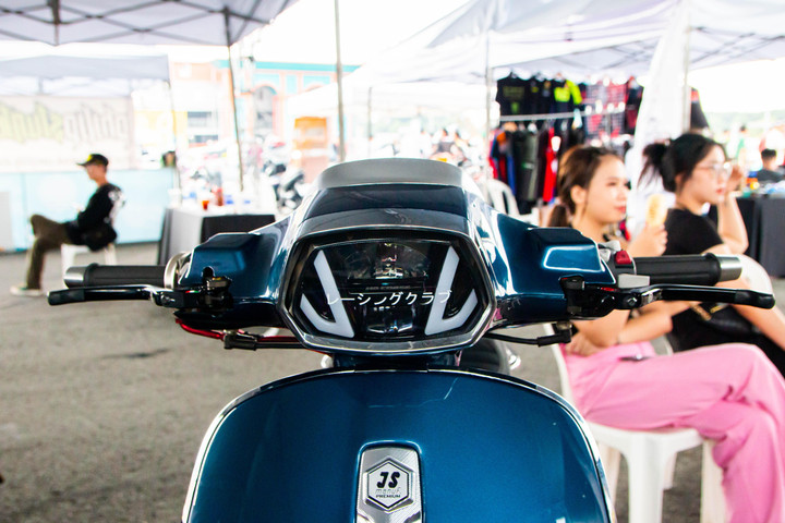 Chủ xe chi hơn 700 triệu đồng để nâng cấp Vespa Sprint - 3