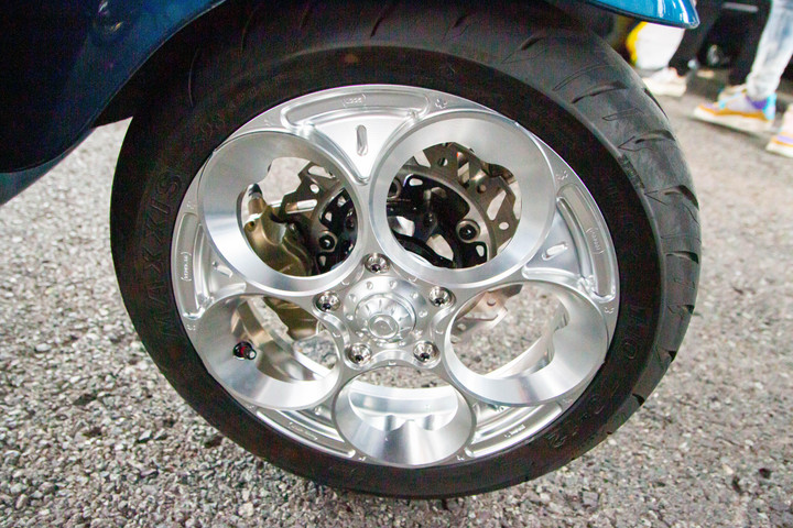 Chủ xe chi hơn 700 triệu đồng để nâng cấp Vespa Sprint - 6