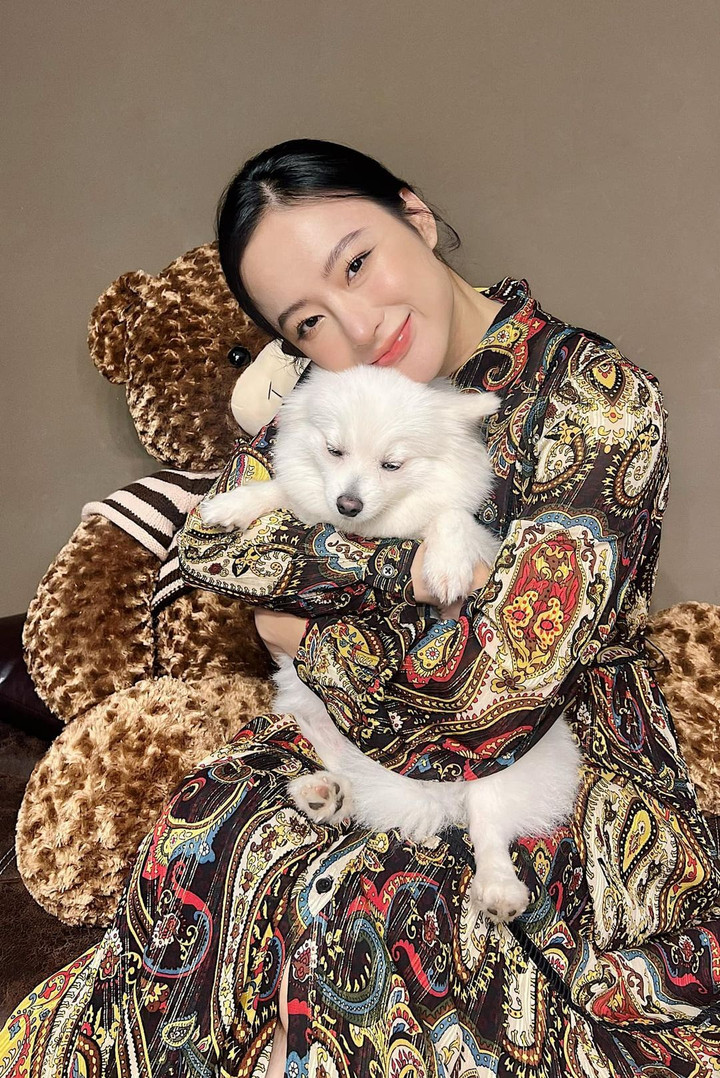 Sao Việt 15/11: Con gái út NSƯT Chiều Xuân xinh đẹp ở tuổi 18 - 7