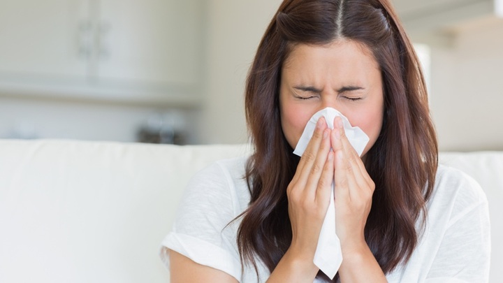 Hắt hơi liên tục là dấu hiệu của bệnh gì? - 1