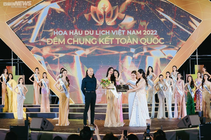 Ảnh: Người đẹp 22 tuổi đăng quang Hoa hậu Du lịch Việt Nam 2022 - 4