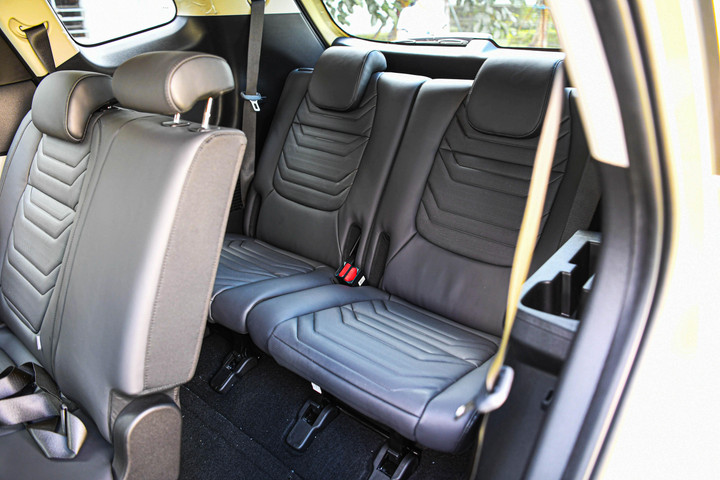 Chi tiết Kia Carens phiên bản đắt nhất: Động cơ diesel, giá 859 triệu đồng - 8