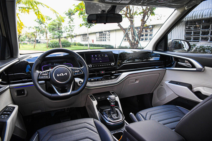 Chi tiết Kia Carens phiên bản đắt nhất: Động cơ diesel, giá 859 triệu đồng - 6