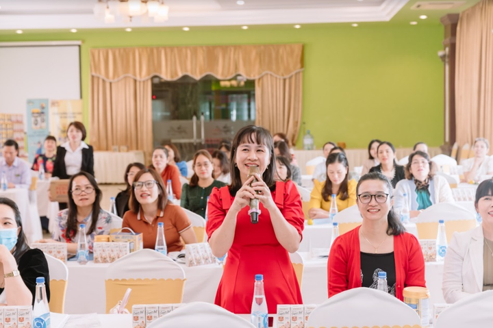 Gần 500 nhân viên y tế hoàn tất tập huấn chăm sóc dinh dưỡng cho người bệnh - 3