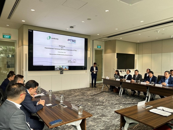 Đoàn công tác của Petrovietnam thăm và làm việc tại Singapore - 1