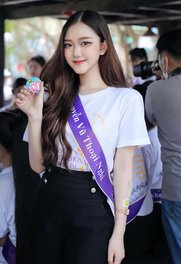 Nguyễn Vũ Thoại Nghi lộng lẫy trong trang phục dạ hội của NTK Brian Võ - 5