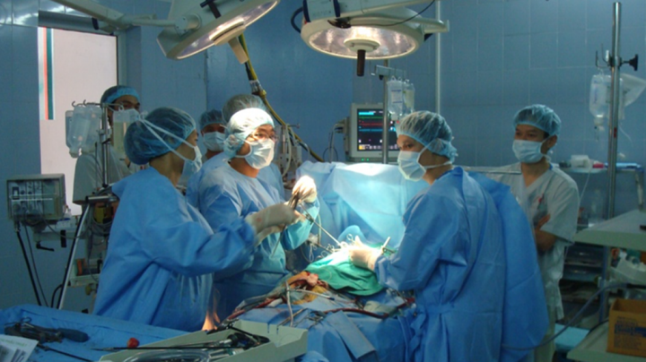 Sở Y tế TP.HCM đề xuất giải pháp 'cứu' bệnh viện tự chủ - 1