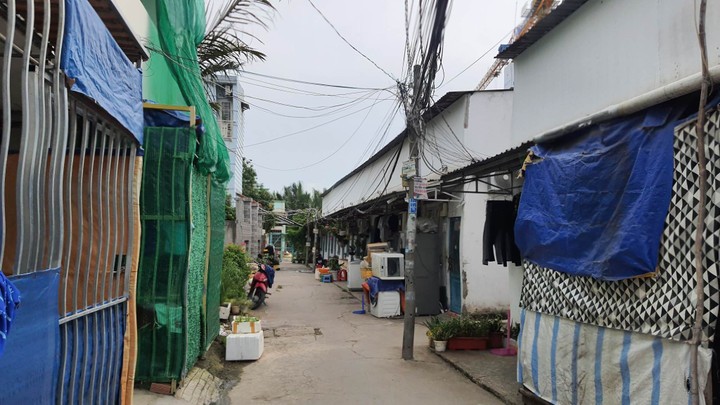 Bé gái 17 tháng tuổi chết bất thường ở TP.HCM: Lời khai người giữ trẻ - 1