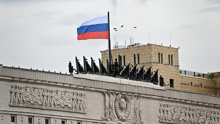 Bộ Quốc phòng Nga: Các bộ phận của hệ thống S-300 Ukraine rơi ở Ba Lan - 1