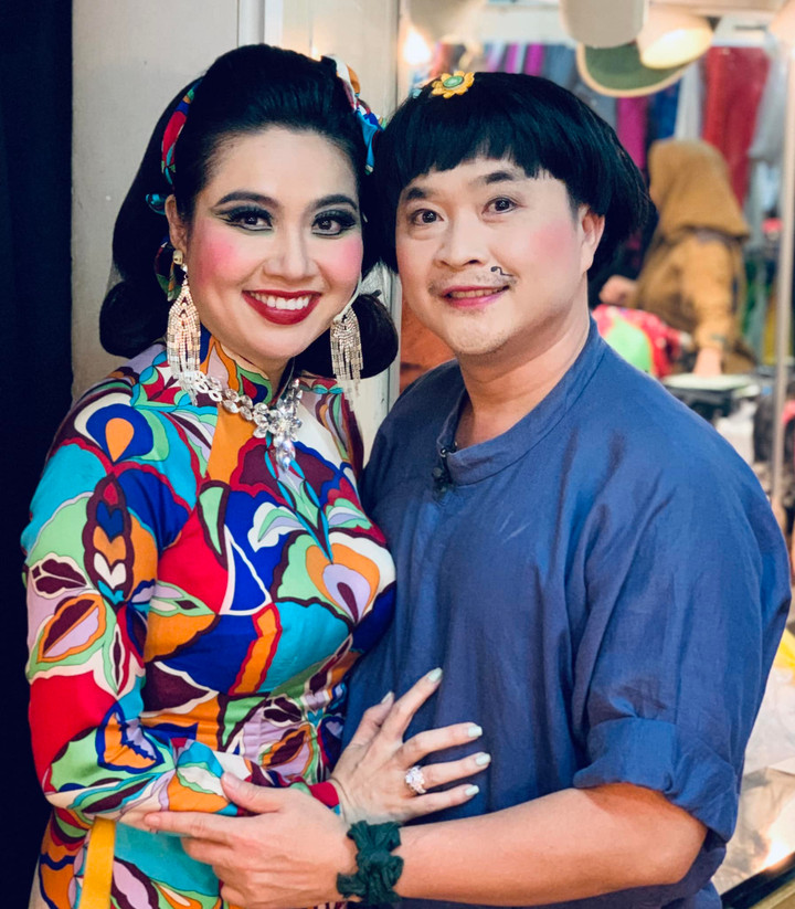 Sao Việt 17/11: Mạnh Trường 'thưởng nóng' cho vợ trước ngày sinh em bé - 6