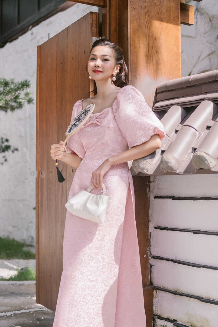 Sao Việt 17/11: Mạnh Trường 'thưởng nóng' cho vợ trước ngày sinh em bé - 8