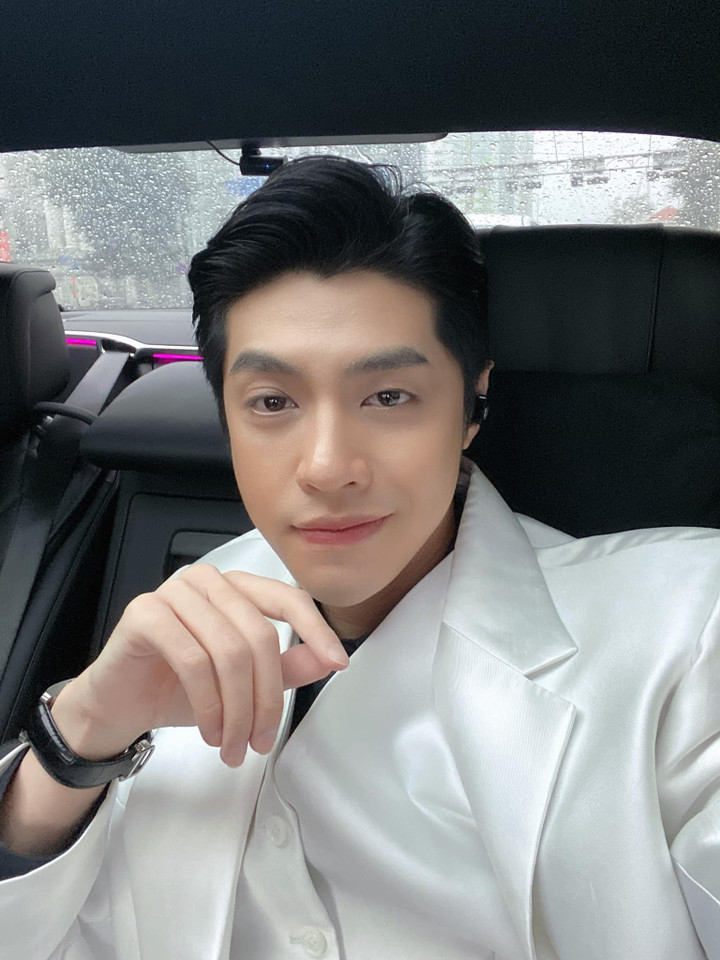 Sao Việt 17/11: Mạnh Trường 'thưởng nóng' cho vợ trước ngày sinh em bé - 9