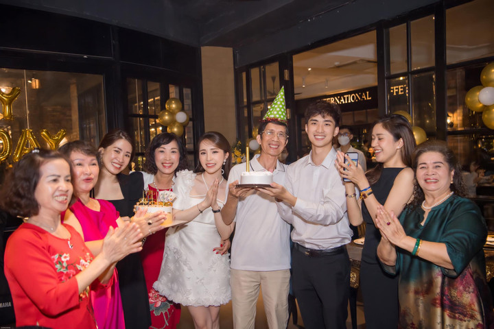 Sao Việt 17/11: Mạnh Trường 'thưởng nóng' cho vợ trước ngày sinh em bé - 7