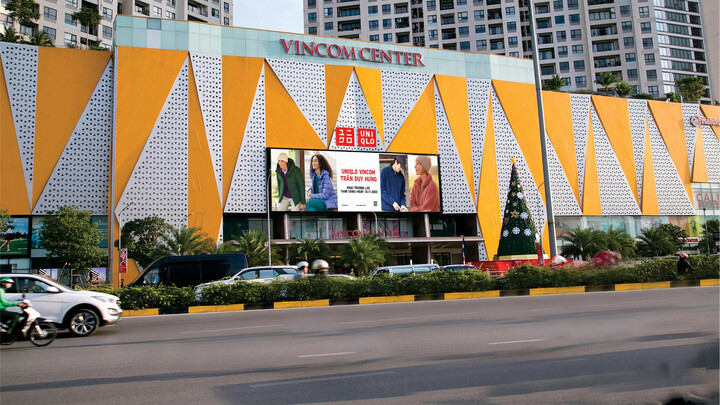 UNIQLO khai trương thêm hai cửa hàng mới tại Hà Nội - 1