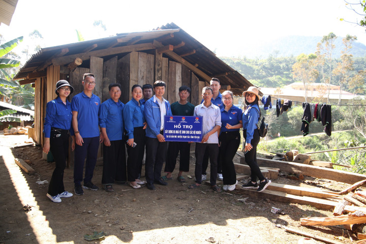 Nhiều hoạt động ý nghĩa nhân tháng Tri ân khách hàng của EVNNPC năm 2022 - 2